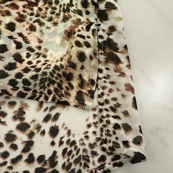 Soft Surroundings Georgette Tunic Top Size L Green Animal Print Roll Tab Sleeves - Picture 6 of 10